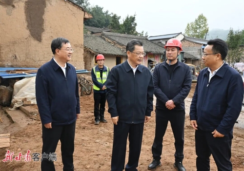 任振鹤在漳县调研并主持召开陇西5.6级地震灾后恢复重建现场办公会