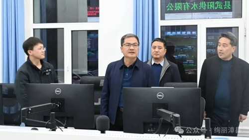 王亚伟调研县属国有企业发展运营情况